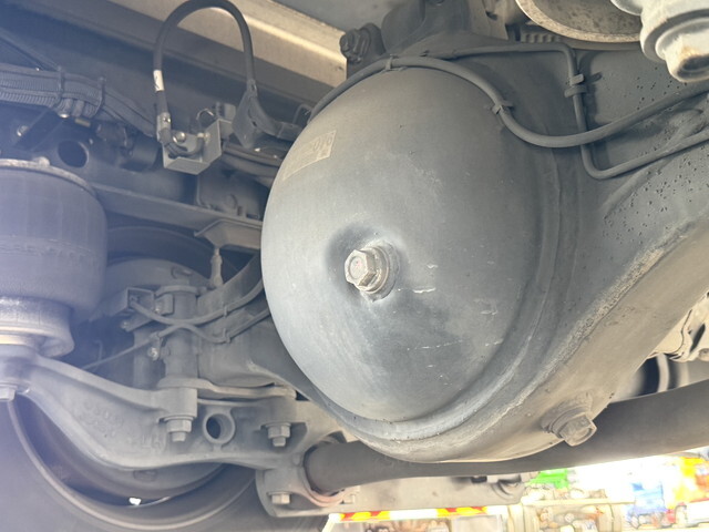 いすゞフォワード冷凍車（冷蔵車）中型（4t）[写真23]