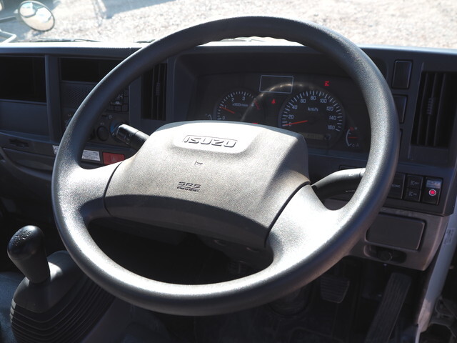 いすゞエルフクレーン4段小型（2t・3t）[写真38]