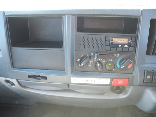 いすゞエルフクレーン4段小型（2t・3t）[写真39]