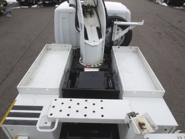 三菱ふそうキャンター高所作業車小型（2t・3t）[写真12]