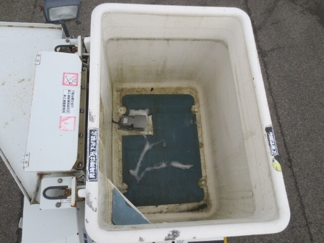 三菱ふそうキャンター高所作業車小型（2t・3t）[写真14]