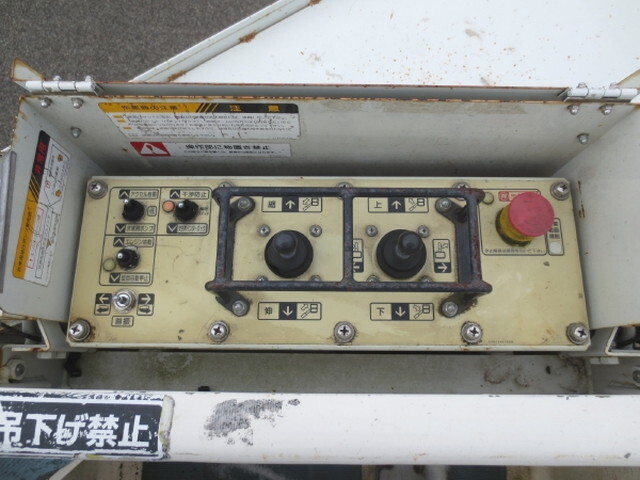 三菱ふそうキャンター高所作業車小型（2t・3t）[写真16]