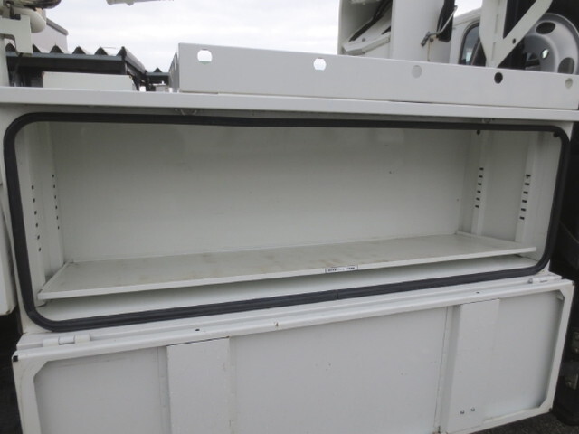 三菱ふそうキャンター高所作業車小型（2t・3t）[写真19]