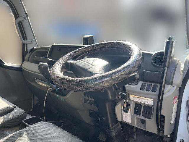 三菱ふそうキャンターダンプ小型（2t・3t）[写真30]