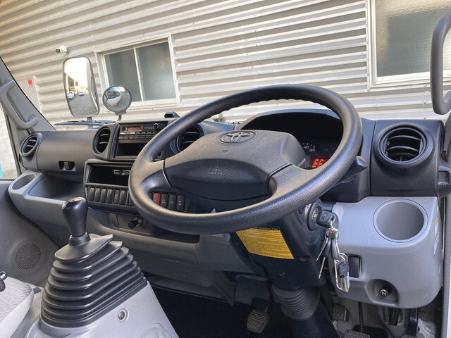 トヨタダイナアルミバン小型（2t・3t）[写真16]