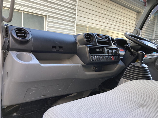 トヨタダイナアルミバン小型（2t・3t）[写真20]