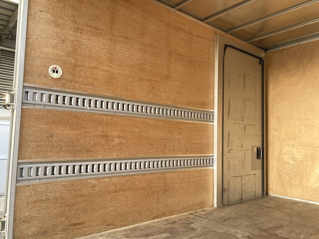 トヨタダイナアルミバン小型（2t・3t）[写真22]