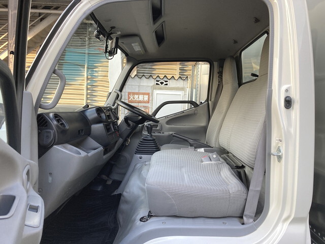 トヨタダイナアルミバン小型（2t・3t）[写真37]
