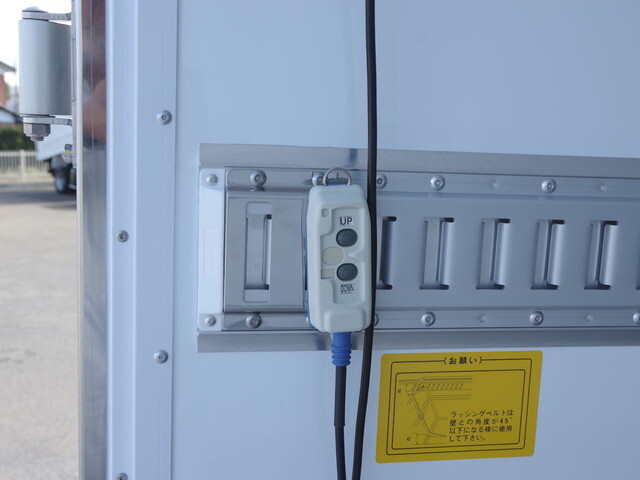三菱ふそうファイター冷凍車（冷蔵車）中型（4t）[写真13]