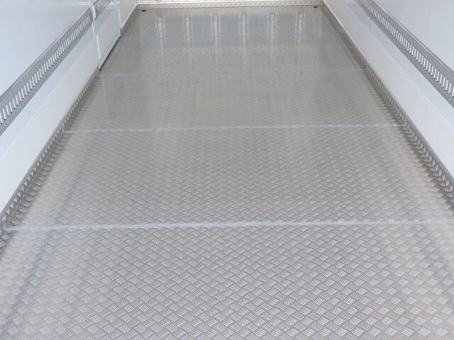 三菱ふそうファイター冷凍車（冷蔵車）中型（4t）[写真08]