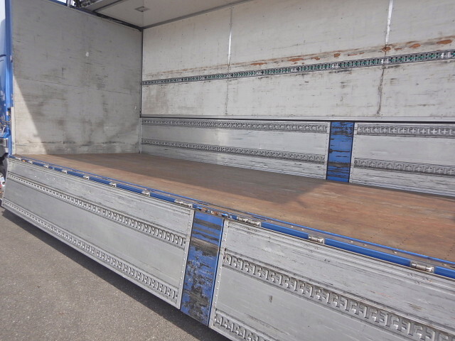 日野プロフィアアルミウイング大型（10t）[写真30]