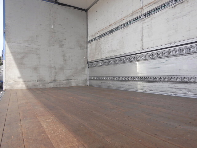 日野プロフィアアルミウイング大型（10t）[写真31]