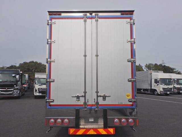 日野プロフィアアルミウイング大型（10t）[写真06]