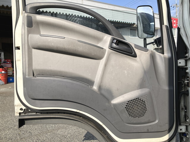 いすゞエルフアルミバン小型（2t・3t）[写真27]