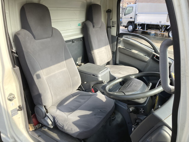 いすゞエルフアルミバン小型（2t・3t）[写真31]