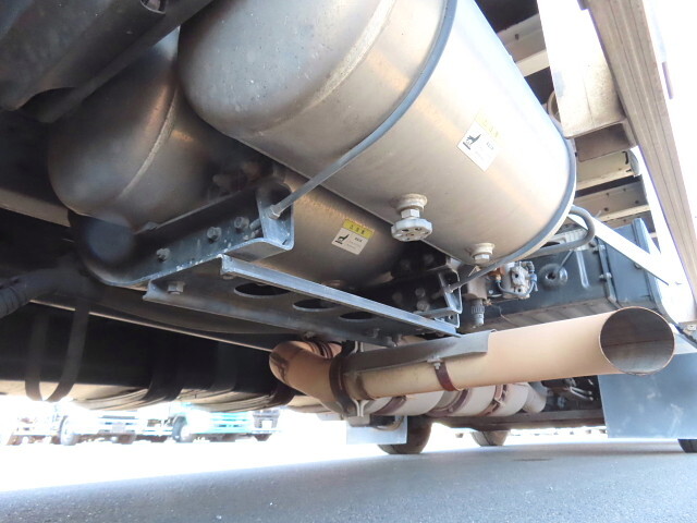 三菱ふそうスーパーグレートアルミウイング大型（10t）[写真14]