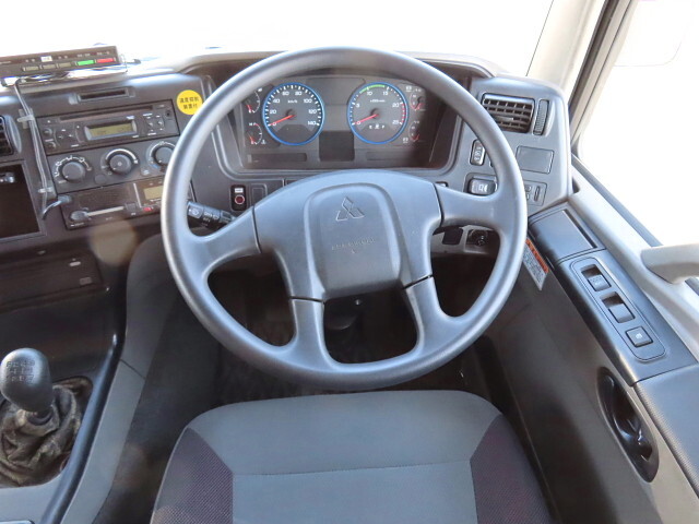 三菱ふそうスーパーグレートアルミウイング大型（10t）[写真23]