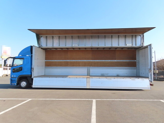 三菱ふそうスーパーグレートアルミウイング大型（10t）[写真29]