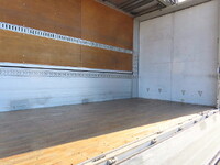 三菱ふそうスーパーグレートアルミウイング大型（10t）[写真32]