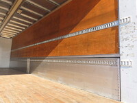 三菱ふそうスーパーグレートアルミウイング大型（10t）[写真37]