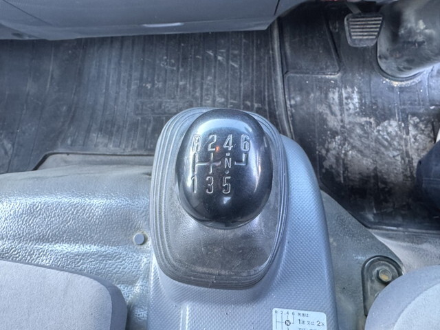 いすゞエルフクレーン4段小型（2t・3t）[写真18]