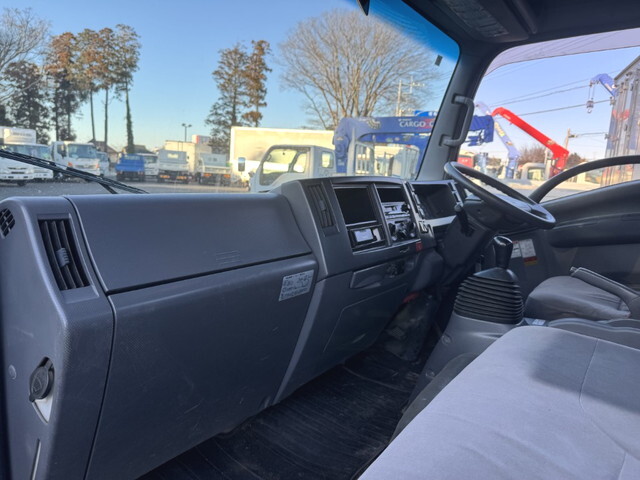 いすゞエルフクレーン4段小型（2t・3t）[写真19]