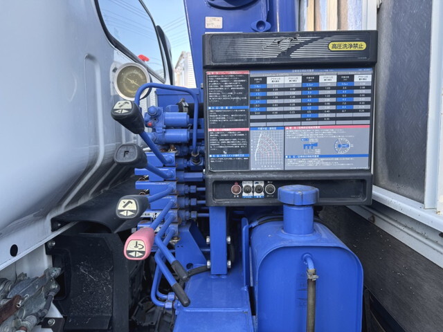 いすゞエルフクレーン4段小型（2t・3t）[写真22]