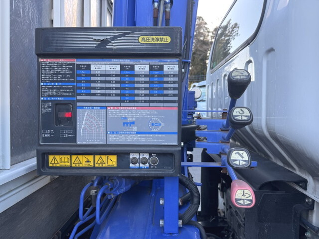 いすゞエルフクレーン4段小型（2t・3t）[写真24]