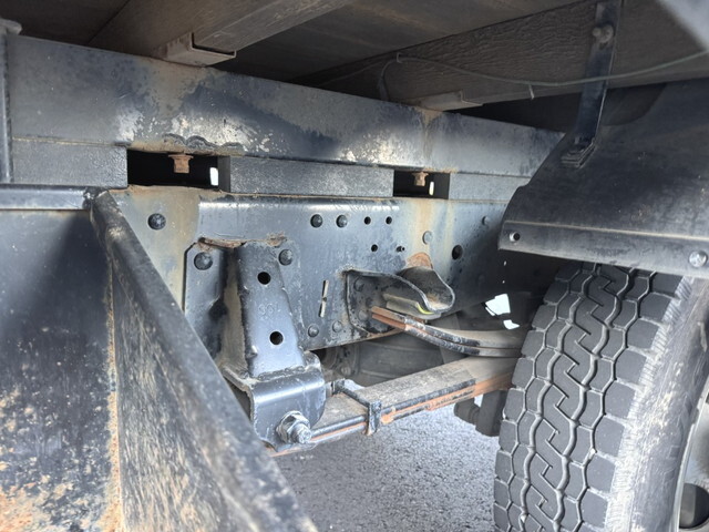 いすゞエルフクレーン4段小型（2t・3t）[写真34]