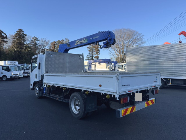 いすゞエルフクレーン4段小型（2t・3t）[写真04]