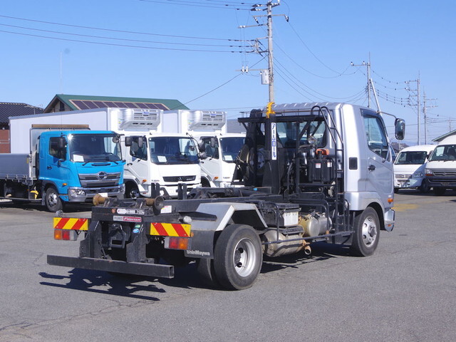 三菱ふそうファイターコンテナ専用車中型（4t）[写真04]