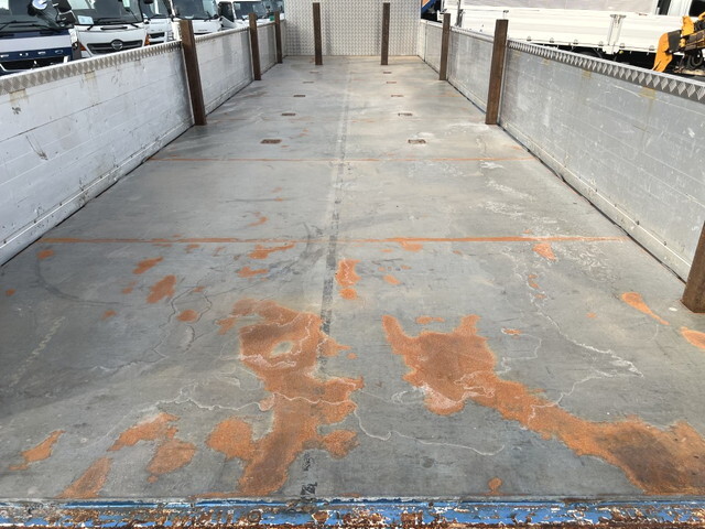 日野プロフィアアルミブロック大型（10t）[写真16]