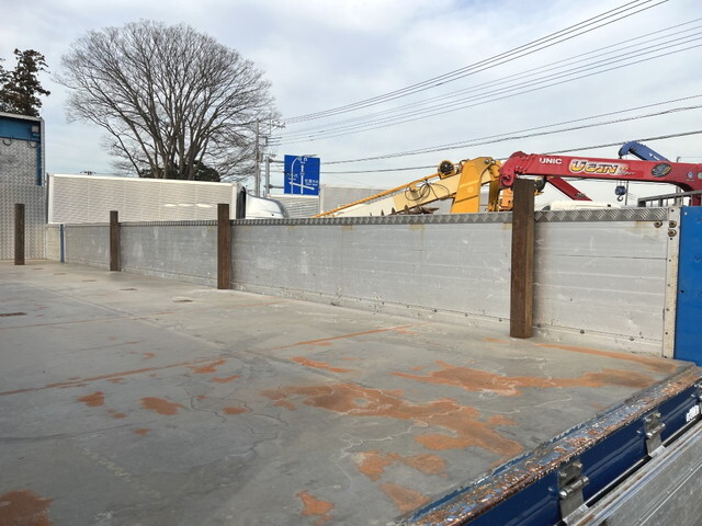 日野プロフィアアルミブロック大型（10t）[写真19]