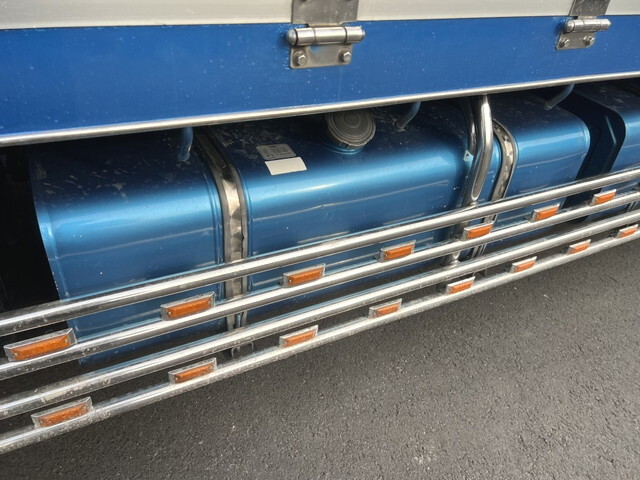 日野プロフィアアルミブロック大型（10t）[写真26]