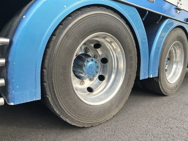 日野プロフィアアルミブロック大型（10t）[写真28]