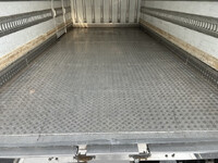 いすゞエルフ冷凍車（冷蔵車）小型（2t・3t）[写真11]