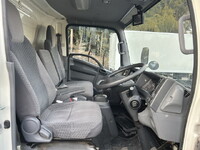 いすゞエルフ冷凍車（冷蔵車）小型（2t・3t）[写真20]