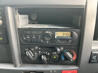 いすゞエルフ冷凍車（冷蔵車）小型（2t・3t）[写真22]