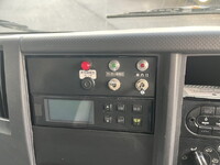 いすゞエルフ冷凍車（冷蔵車）小型（2t・3t）[写真23]