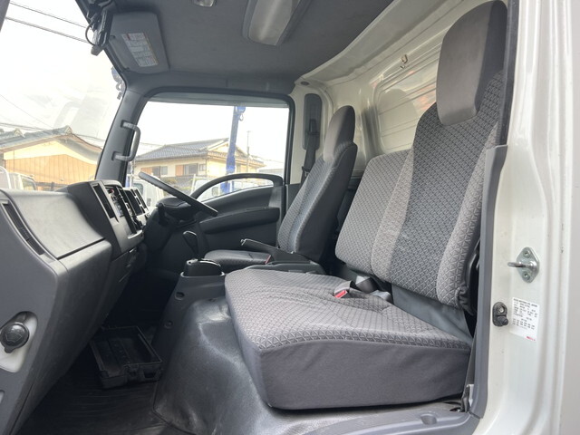 いすゞエルフ冷凍車（冷蔵車）小型（2t・3t）[写真24]