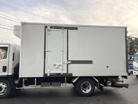 いすゞエルフ冷凍車（冷蔵車）小型（2t・3t）[写真09]