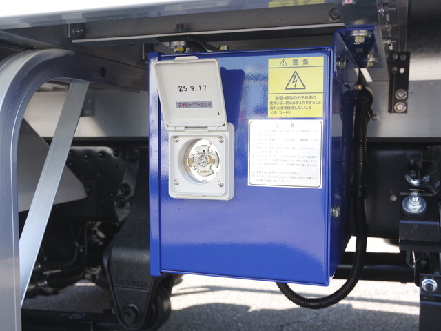 三菱ふそうファイター冷凍車（冷蔵車）中型（4t）[写真10]