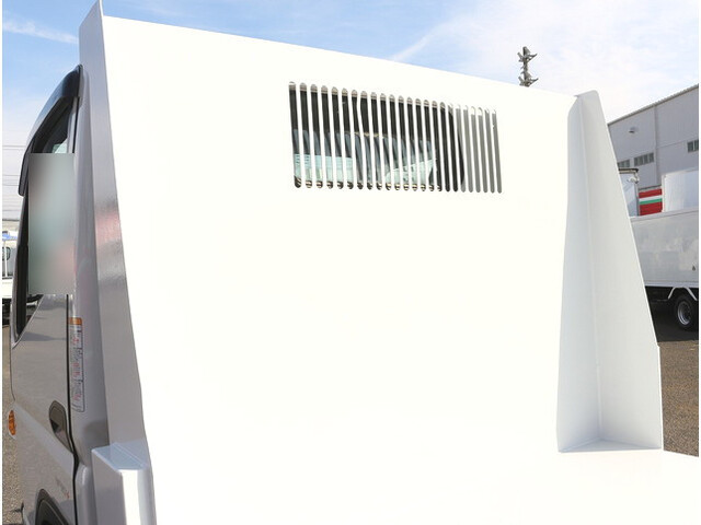 三菱ふそうキャンターダンプ小型（2t・3t）[写真12]