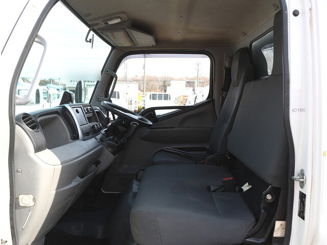 三菱ふそうキャンターダンプ小型（2t・3t）[写真31]