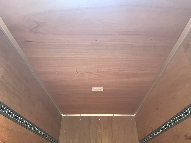 三菱ふそうキャンターアルミバン小型（2t・3t）[写真10]