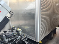 三菱ふそうキャンターアルミバン小型（2t・3t）[写真16]