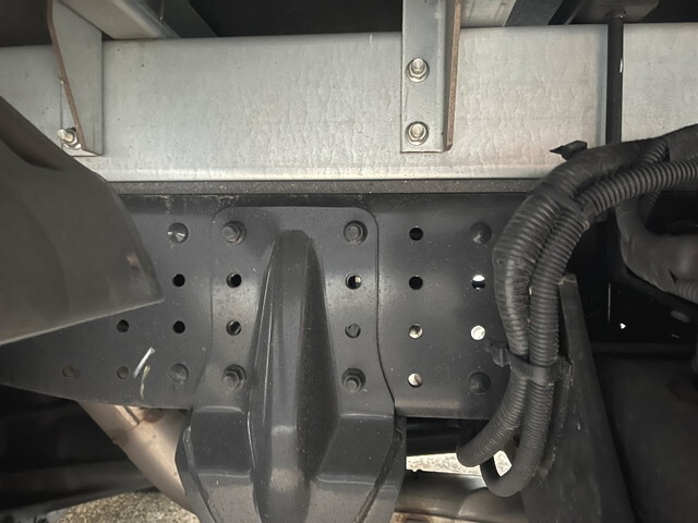 三菱ふそうキャンターアルミバン小型（2t・3t）[写真21]