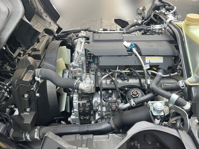 三菱ふそうキャンターアルミバン小型（2t・3t）[写真23]