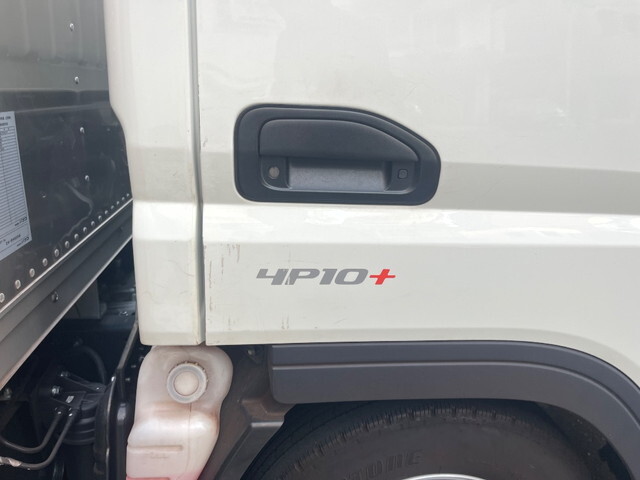 三菱ふそうキャンターアルミバン小型（2t・3t）[写真37]