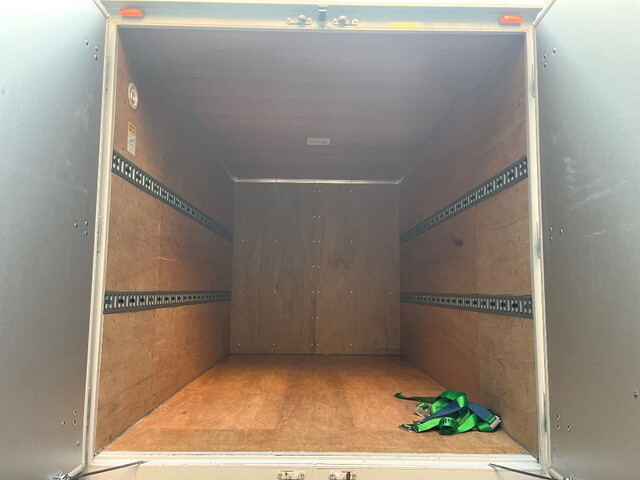 三菱ふそうキャンターアルミバン小型（2t・3t）[写真08]